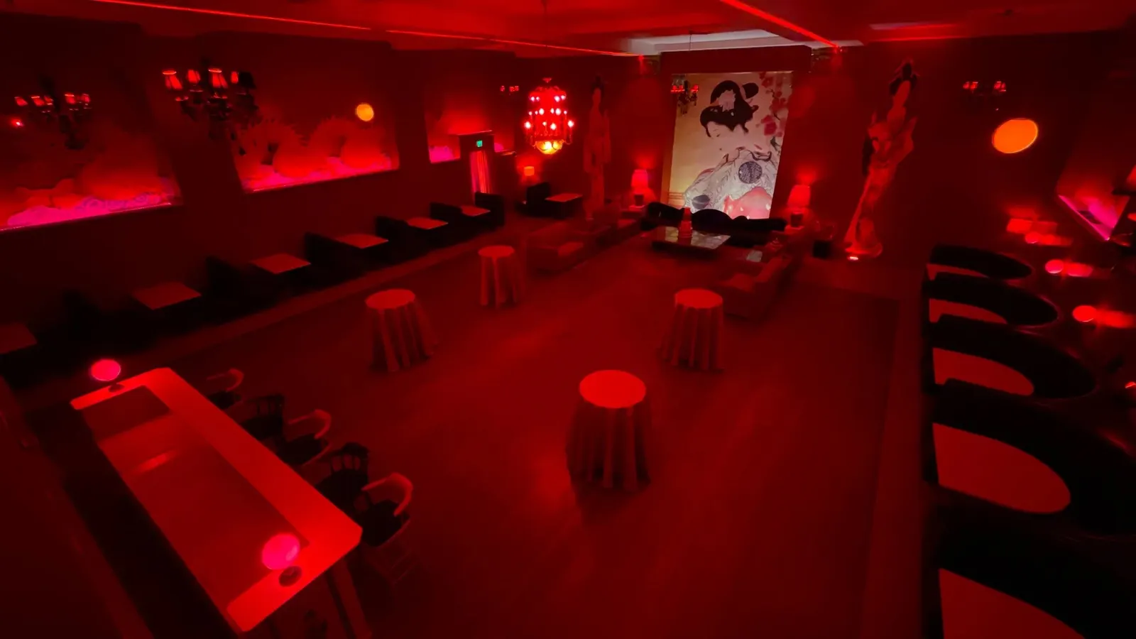 Geisha Room lounge seating