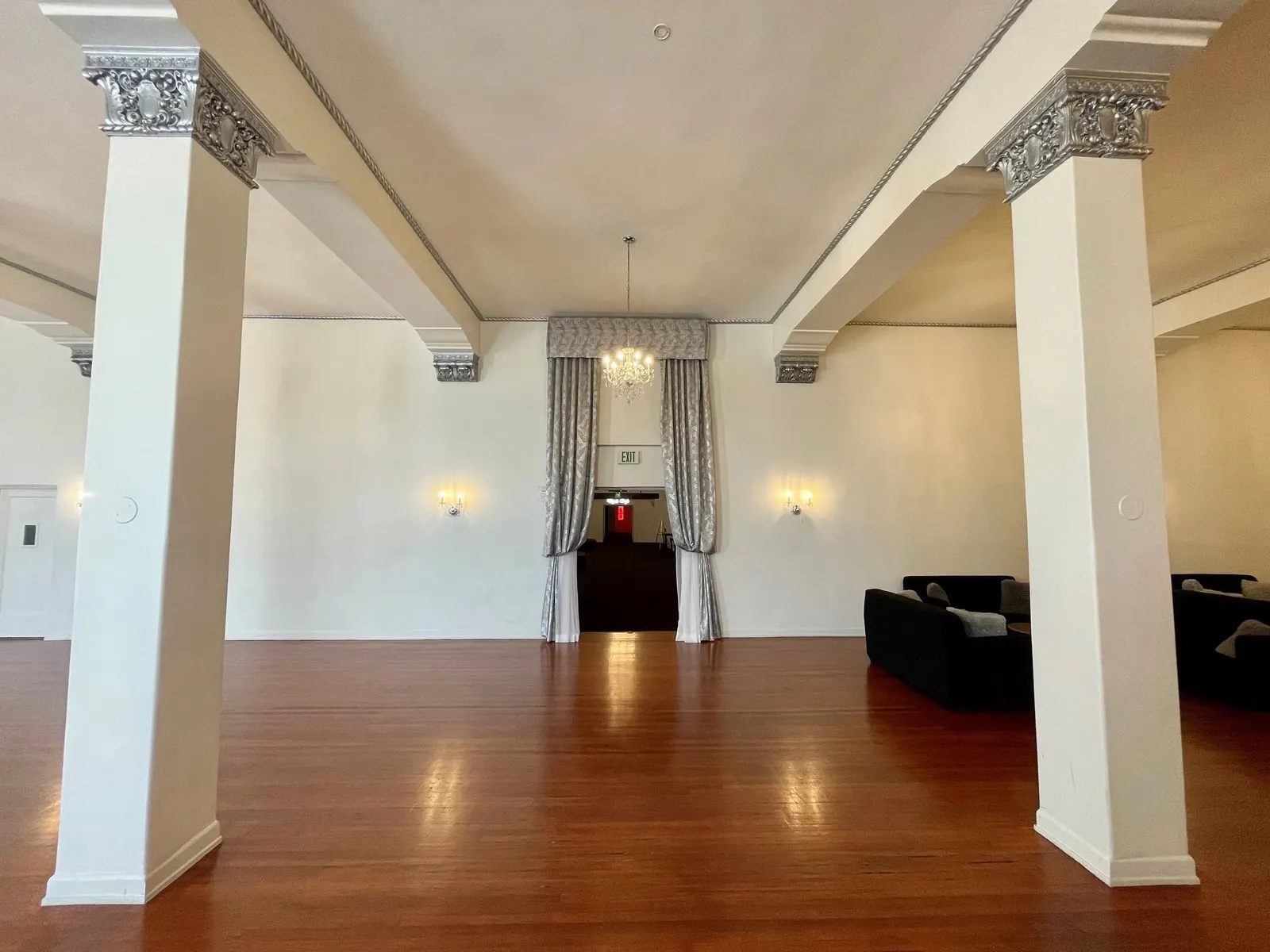 Downtown Compound, the Hollywood Lounge seating