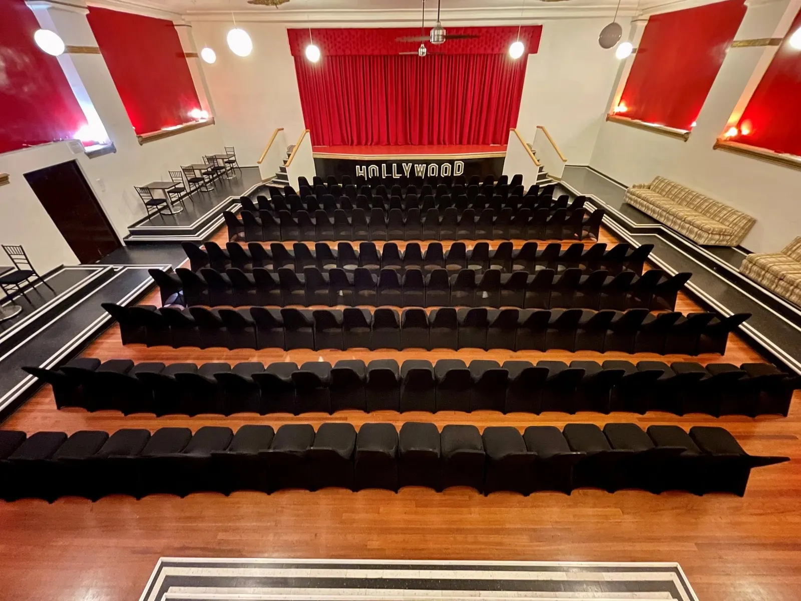 Hollywood Theater from the mezzanine