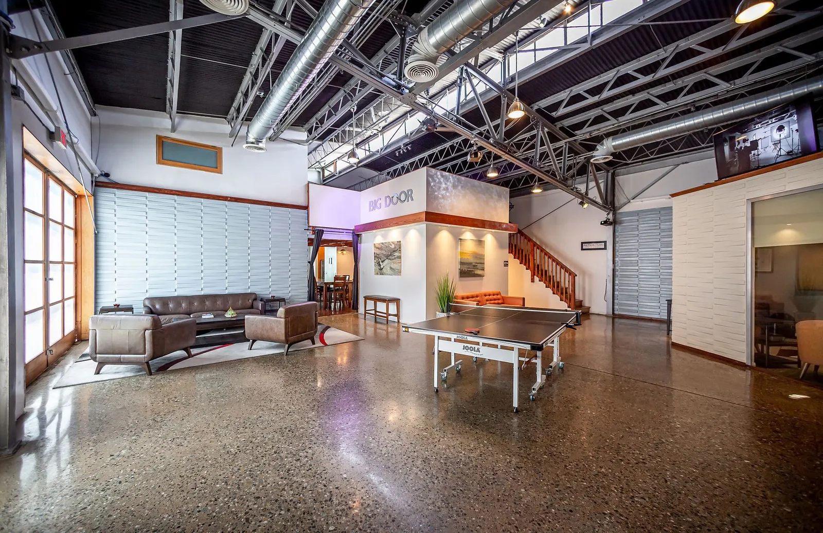 El Segundo Studio, view 2