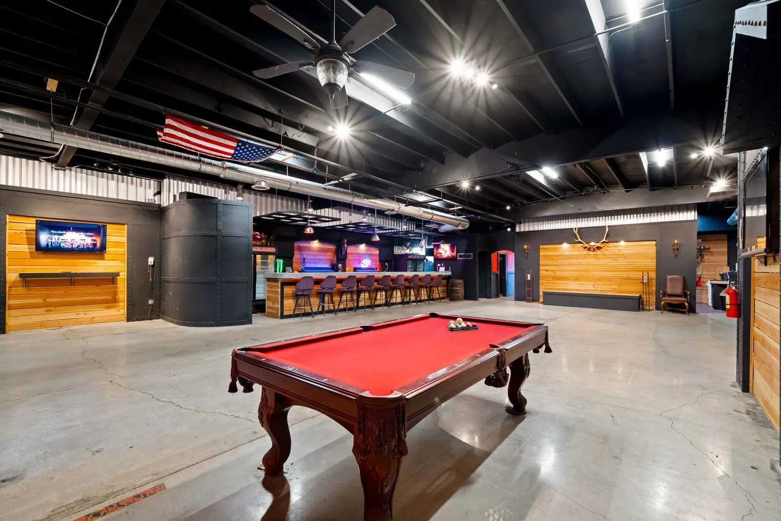 Gardena Venue, view 4